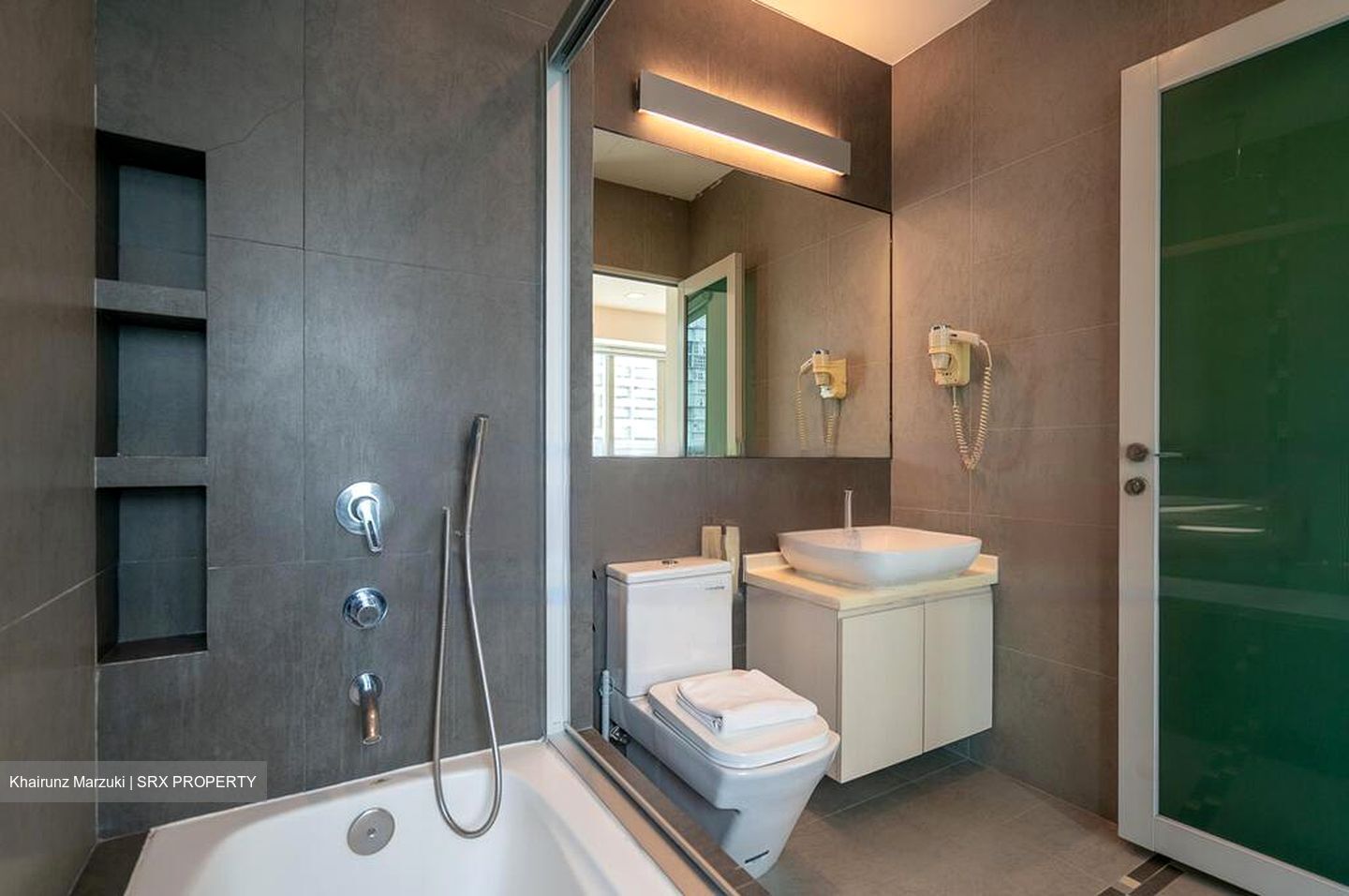 Surrey Road (D11), Apartment #484278311